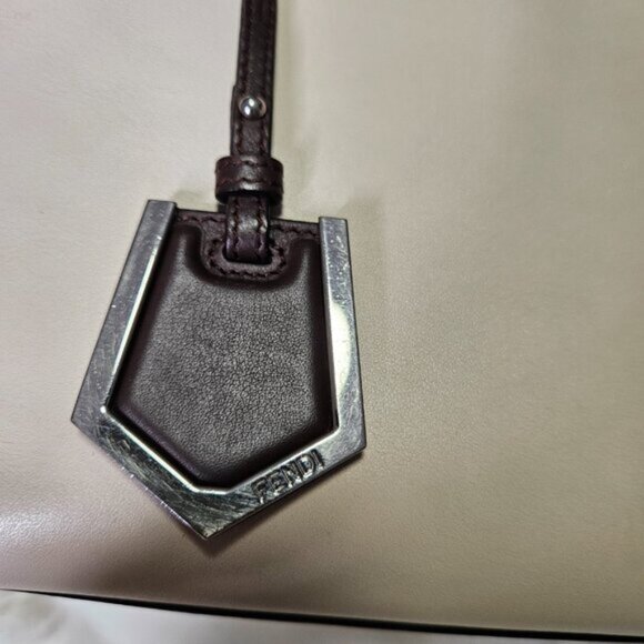 SOLD Fendi 2jours Leather Authenticated - Picture 6 of 16